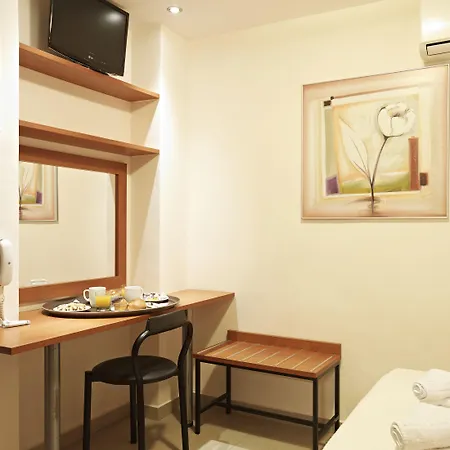 Otel Galaxias 3*
