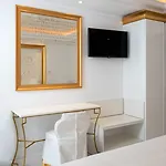 Otel Galaxias 3*